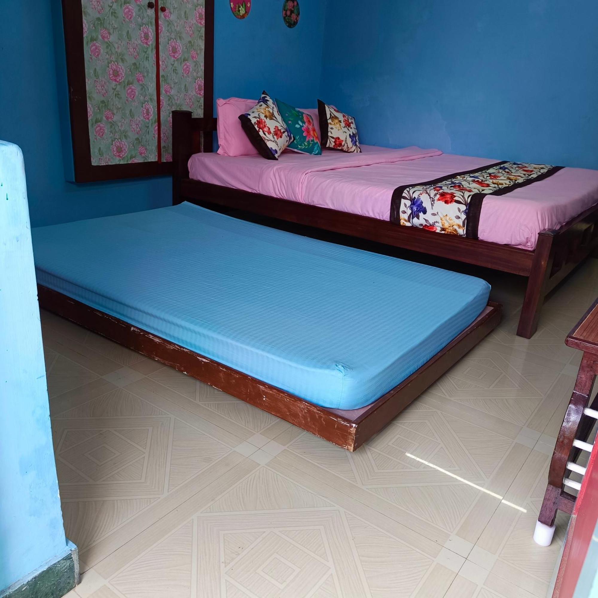 Blue Waves Homestay Puducherry Buitenkant foto