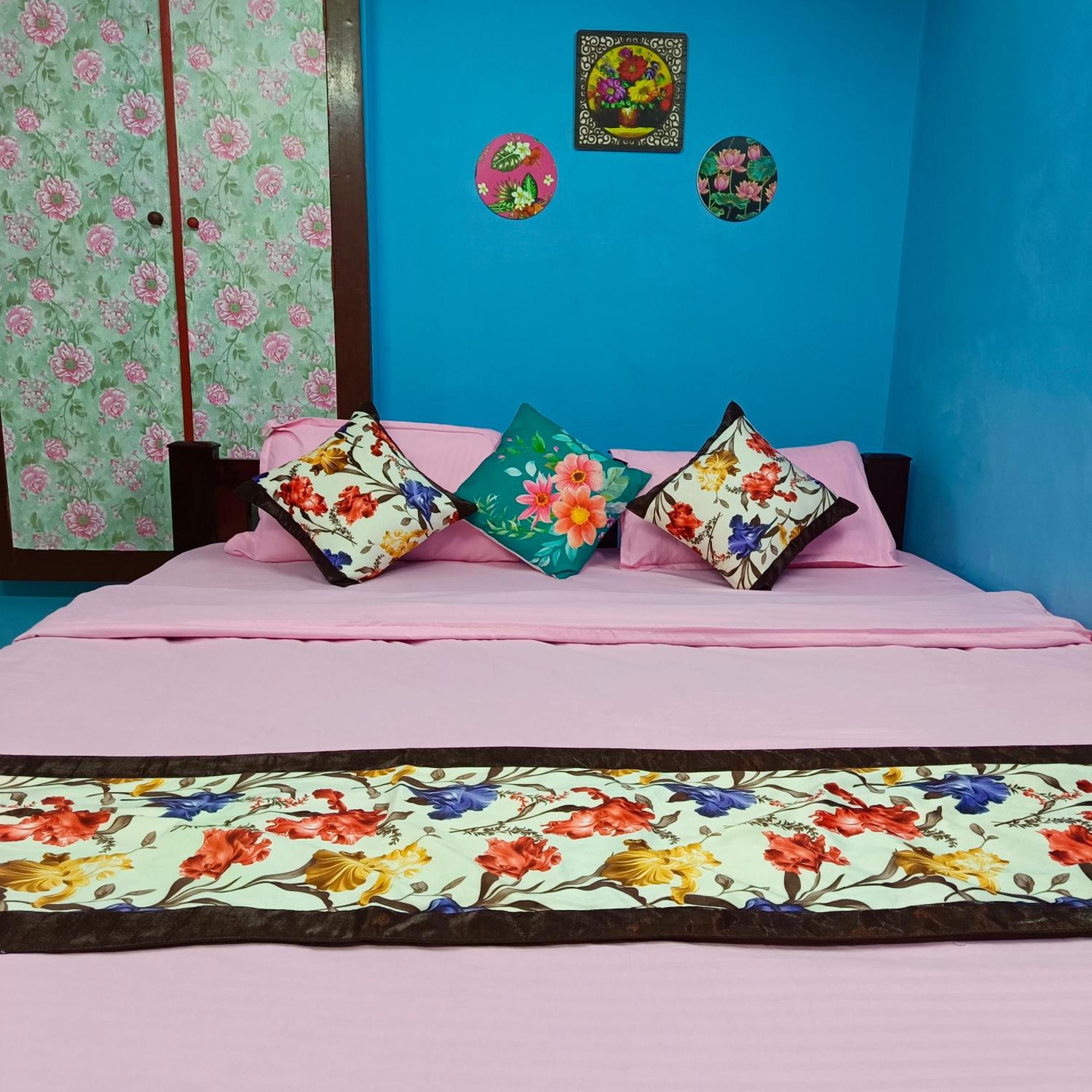 Blue Waves Homestay Puducherry Buitenkant foto