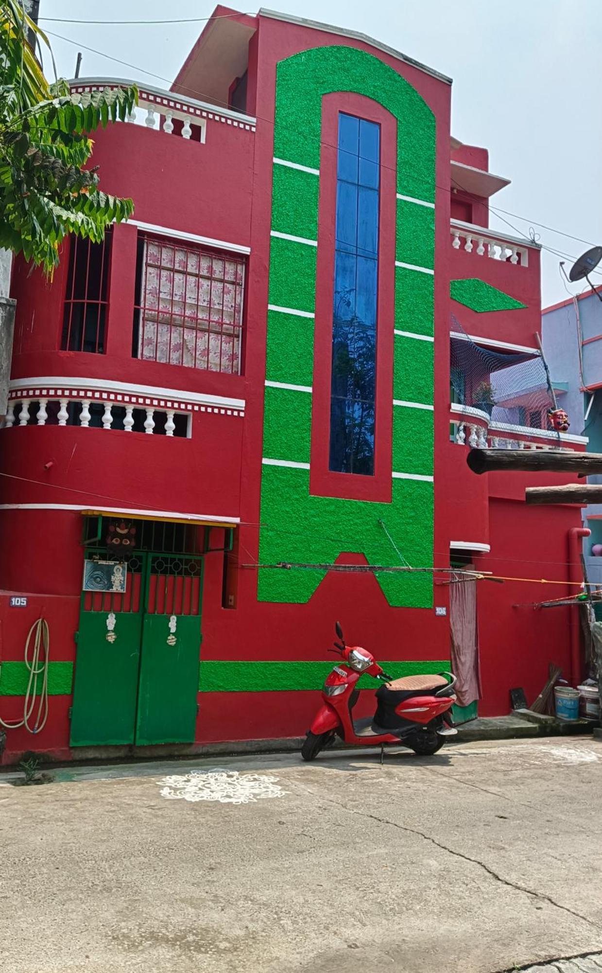 Blue Waves Homestay Puducherry Buitenkant foto